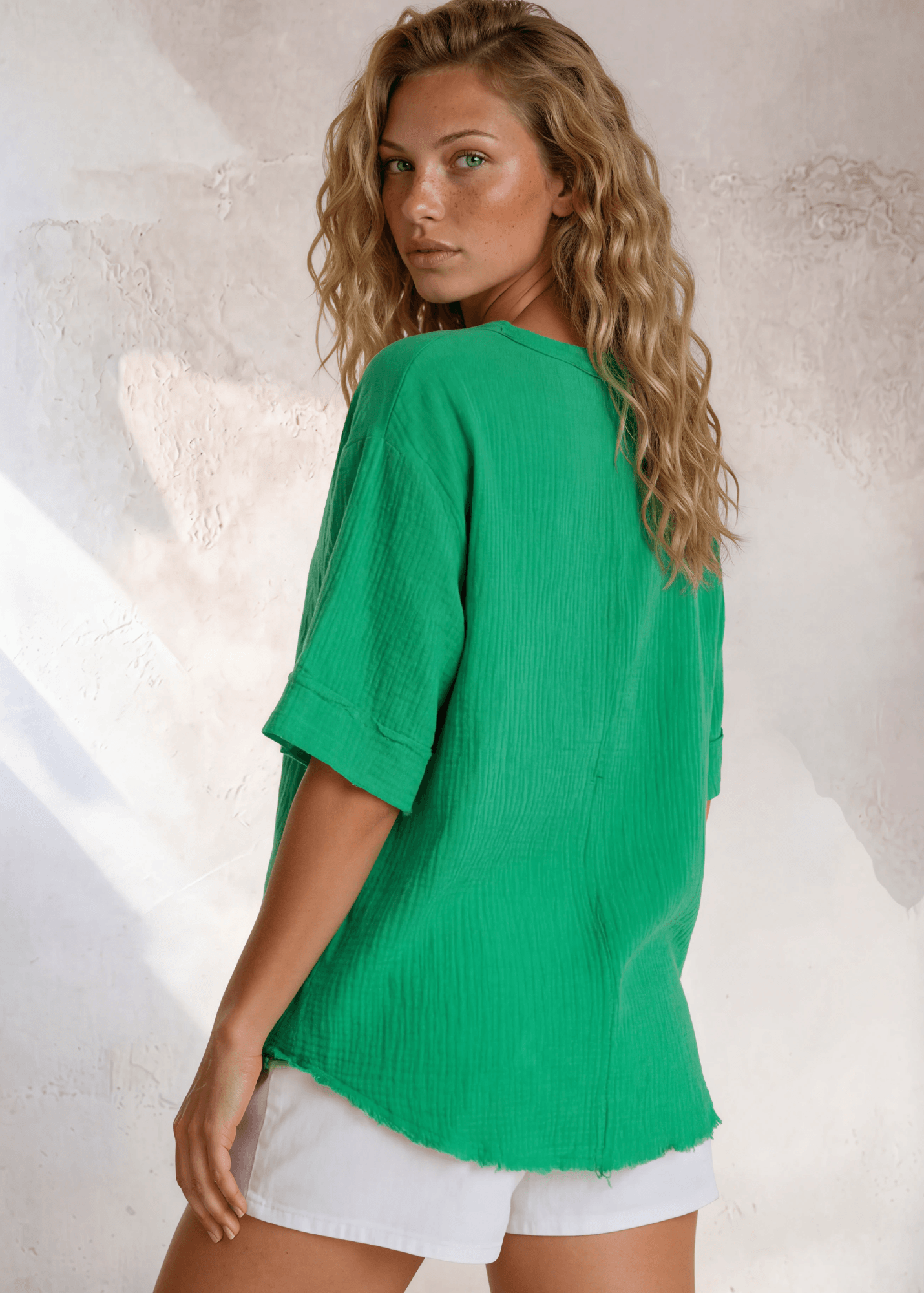 Ryleigh Double Gauze V-Neck Top (Kelly Green)