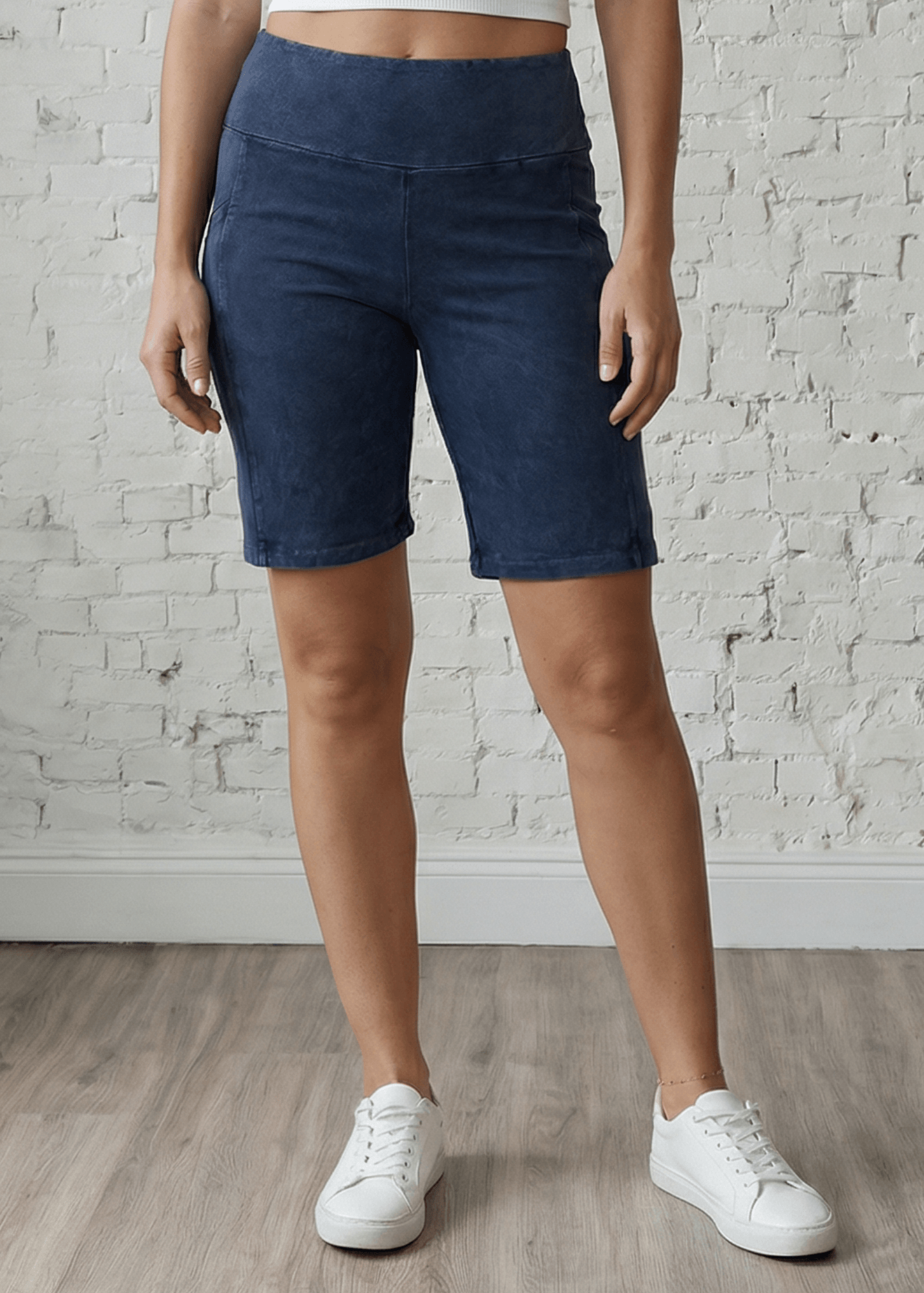 Hilton Head Hybrid Shorts (Dark Denim)