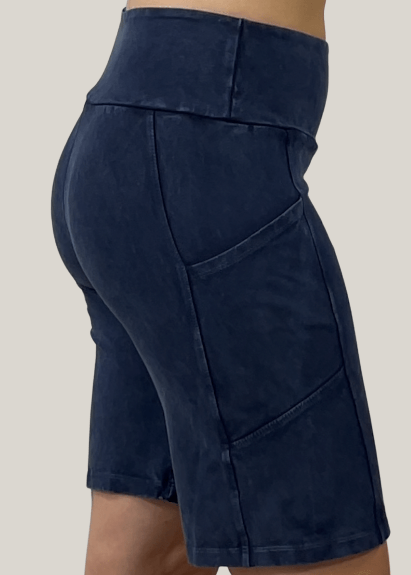 Hilton Head Hybrid Shorts (Dark Denim)