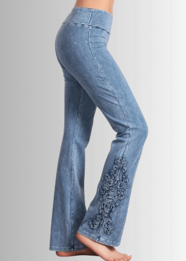 Bootcut Jeggings Crochet Hem in Plus Size