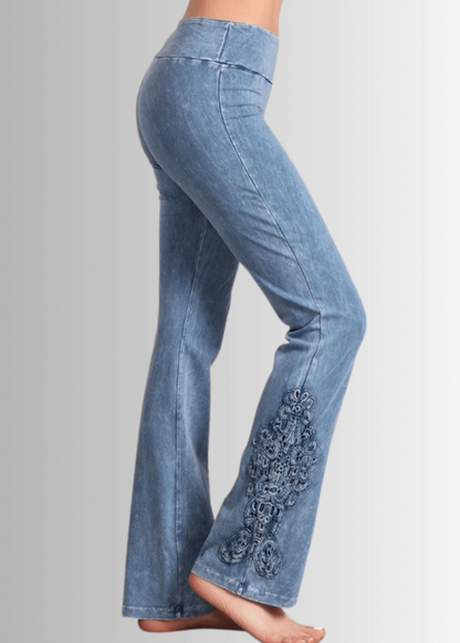 Bootcut Jeggings Crochet Hem in Plus Size