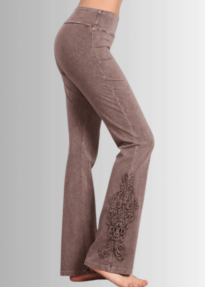 Bootcut Jeggings Crochet Hem in Plus Size
