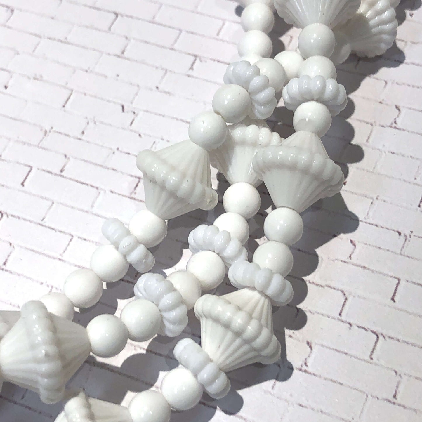 White Scalloped Beaded Morgan Necklace