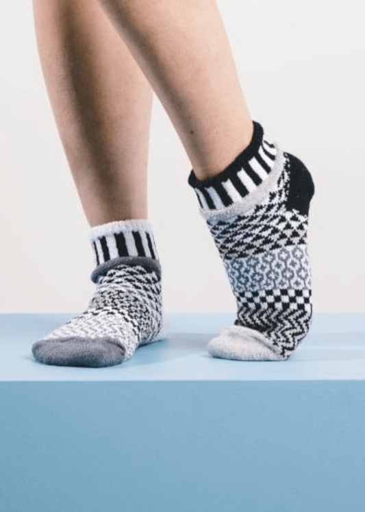 MIDNIGHT Knitted Quarter Socks Solmate Socks