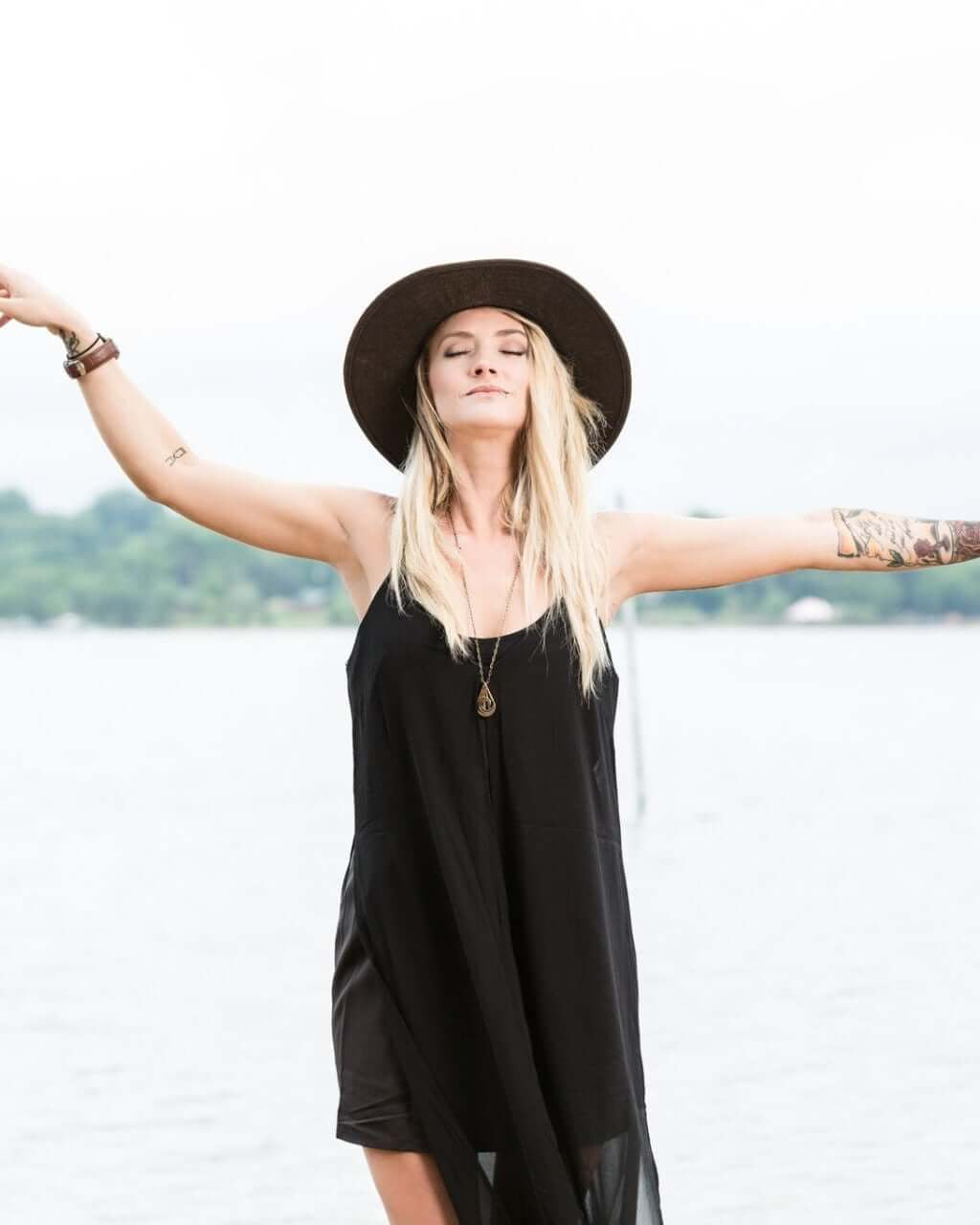 PEACE Mountain Wave Necklace - Bronze
